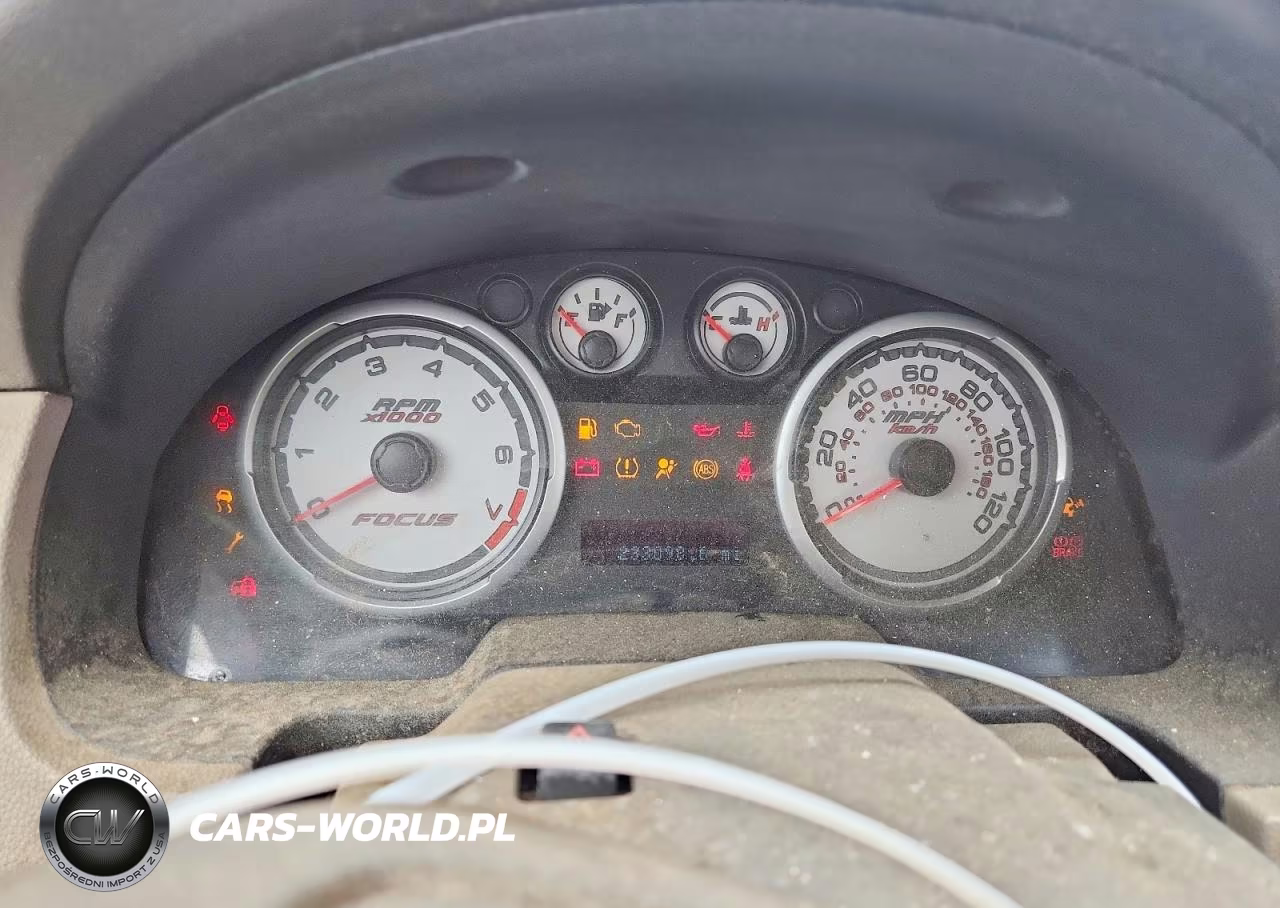 2011 Ford Focus S VIN:1FAHP3EN0BW145596 - 9
