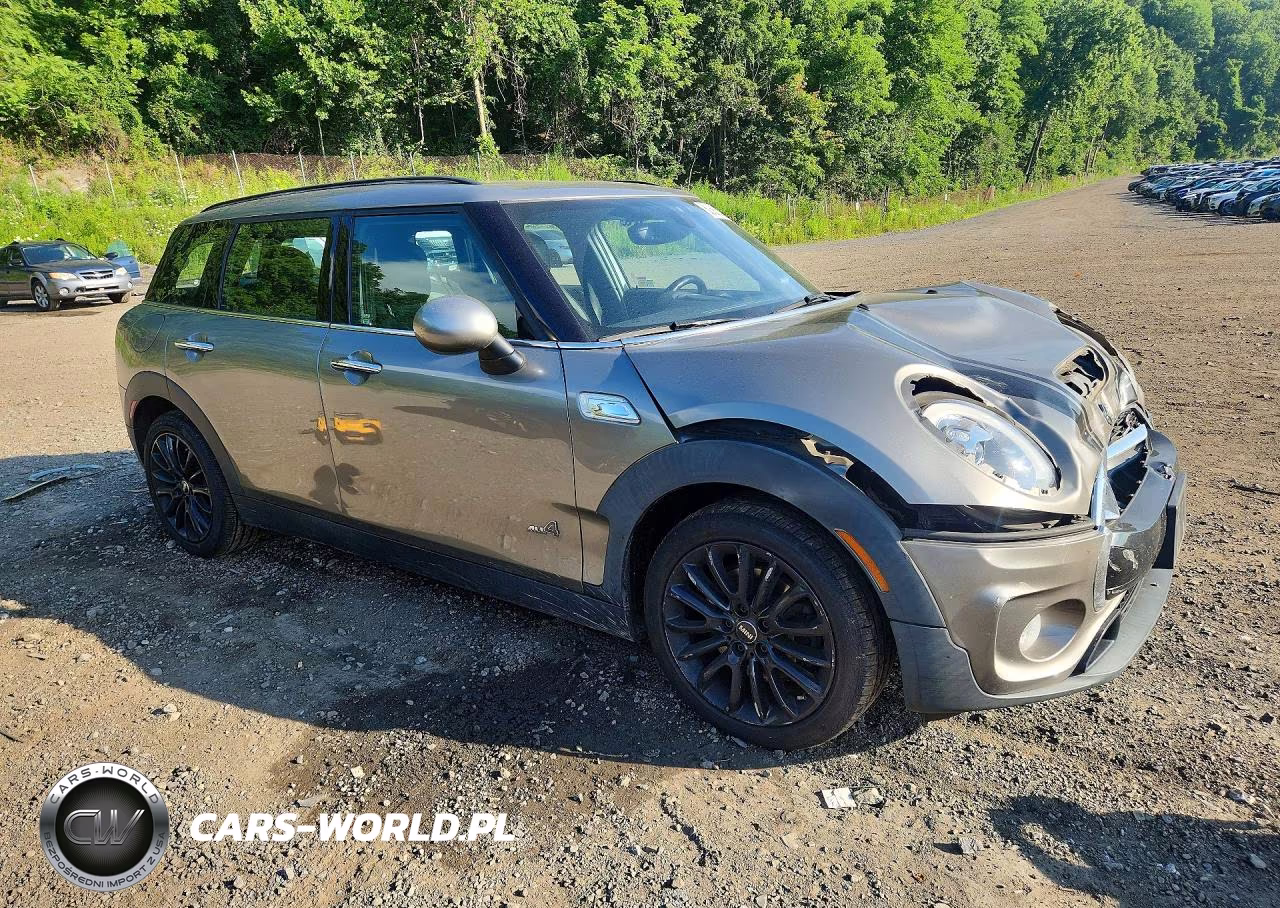 2017 Mini Cooper S Clubman All4 VIN:WMWLU5C38H2E84133 - 4
