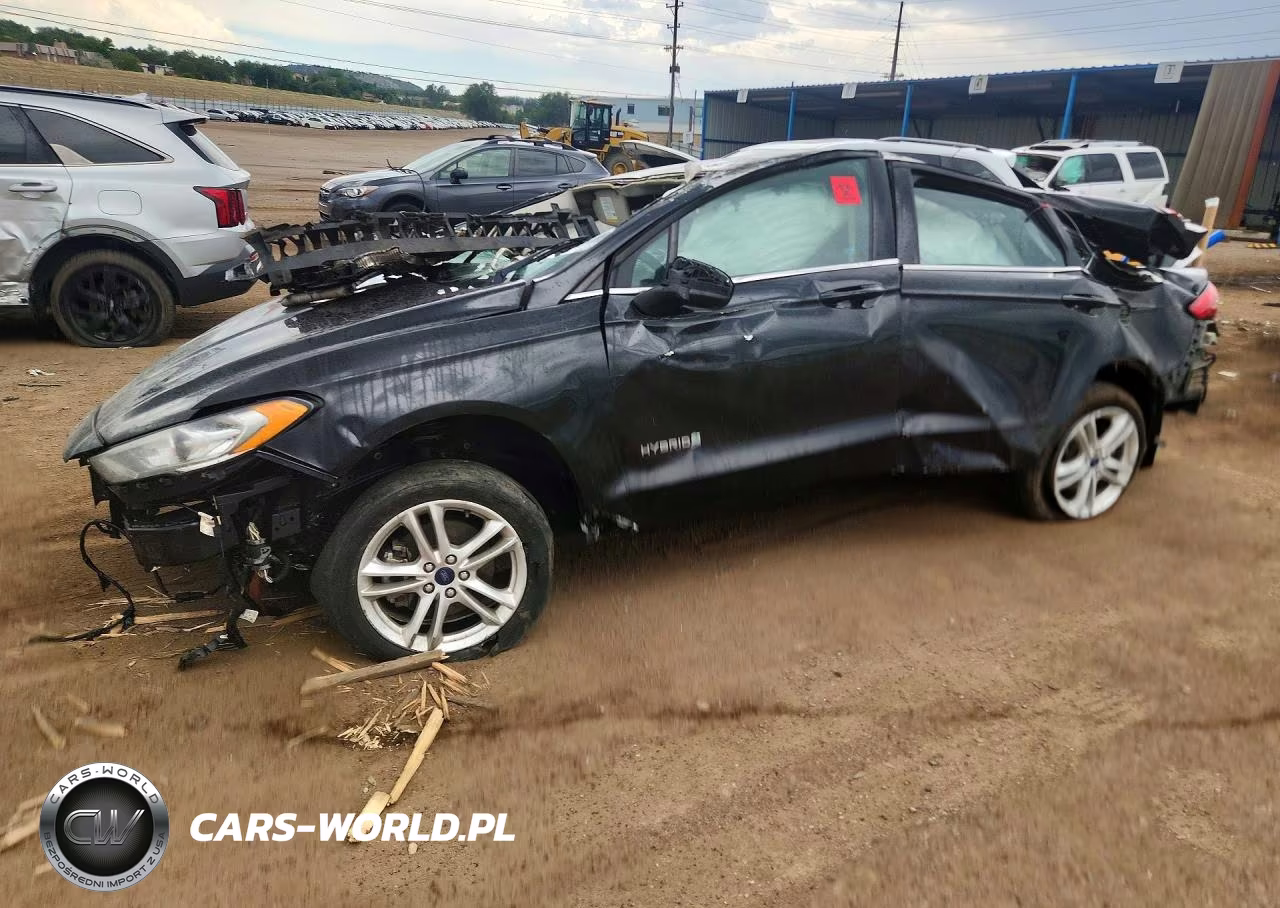 2018 Ford Fusion VIN:3FA6P0LUXJR173777 - 1