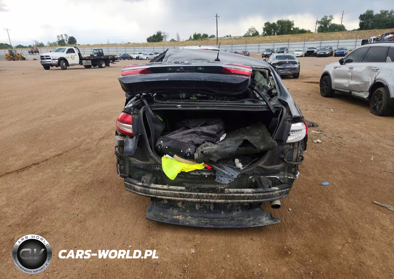 2018 Ford Fusion VIN:3FA6P0LUXJR173777 - 6