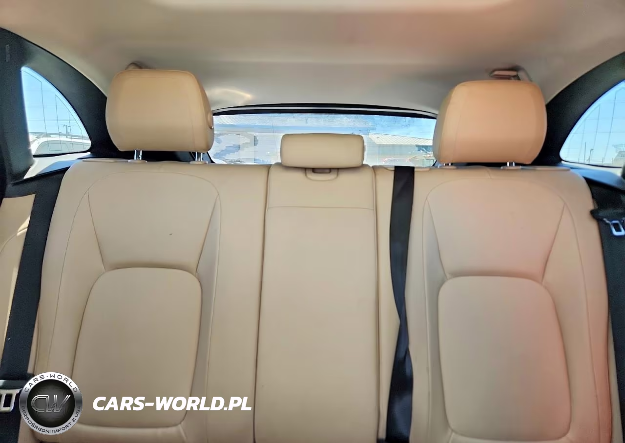 2018 Jaguar F-Pace Premium VIN:SADCJ2FN7JA279018 - 10