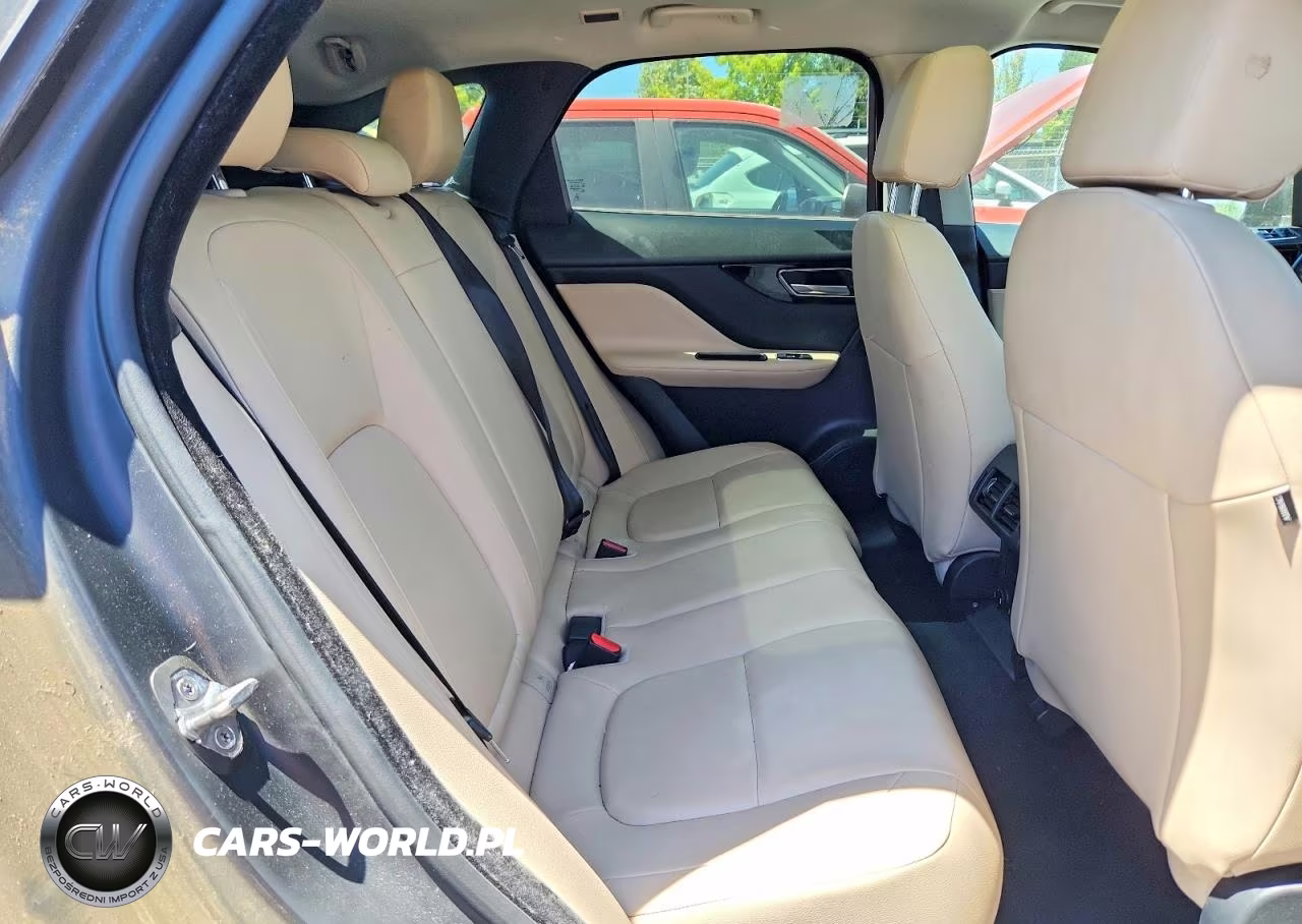2018 Jaguar F-Pace Premium VIN:SADCJ2FN7JA279018 - 11