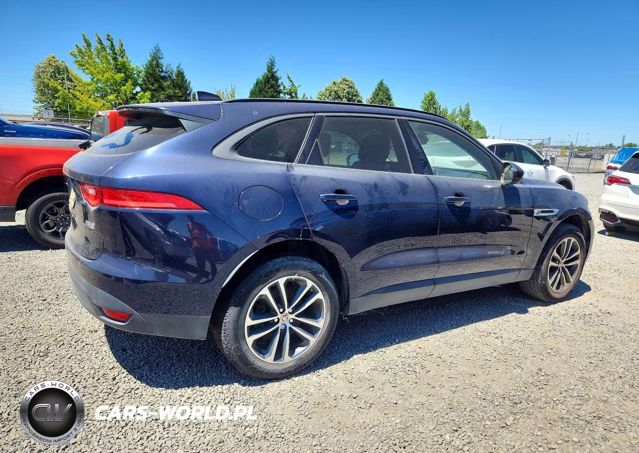 2018 Jaguar F-Pace Premium VIN:SADCJ2FN7JA279018 - 3