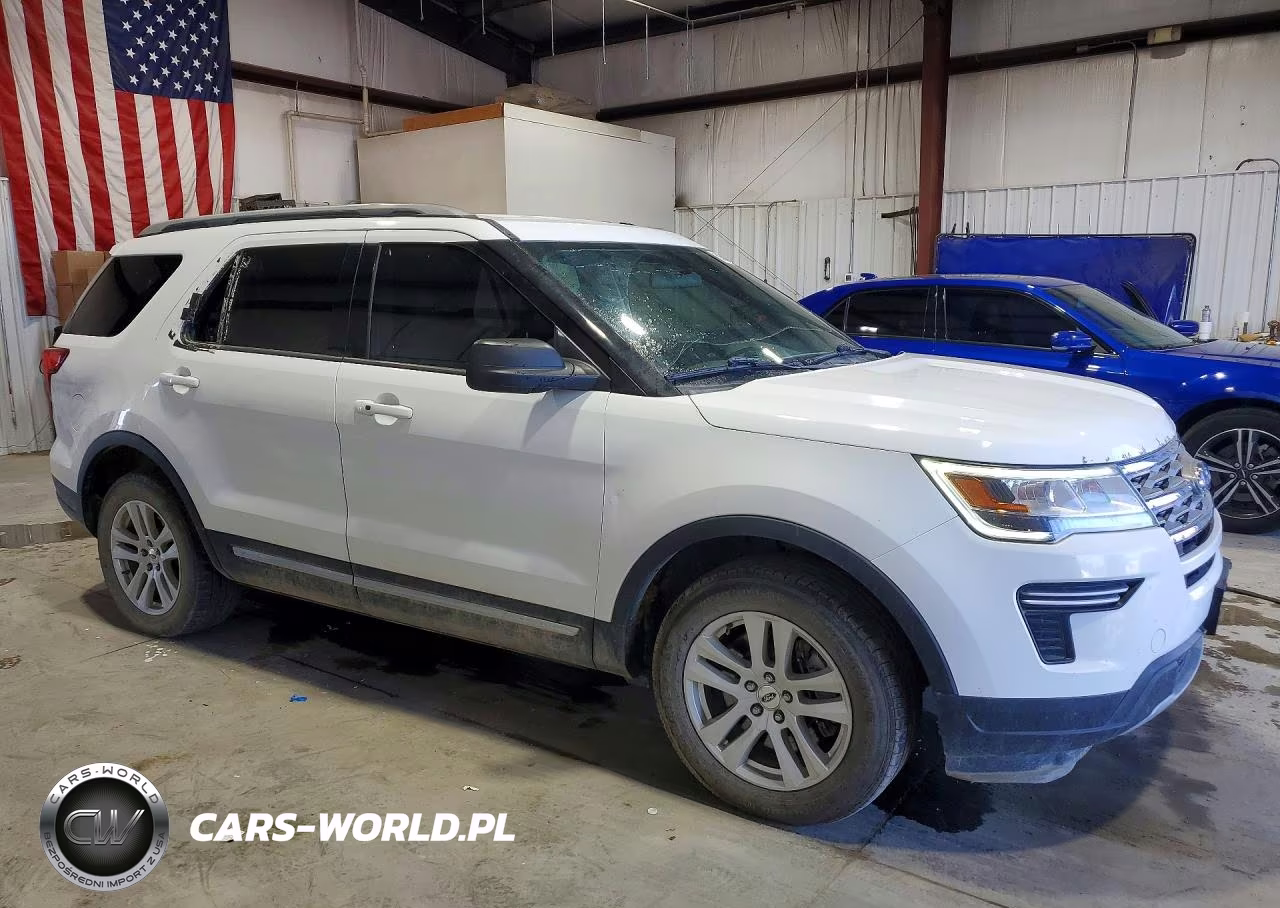 2018 Ford Explorer Xlt VIN:1FM5K8D80JGB47891 - 4