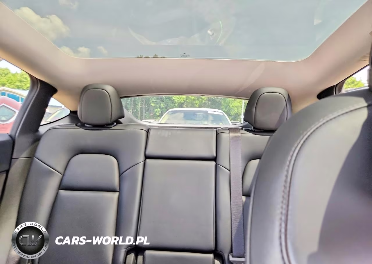 2021 Tesla Model Y VIN:5YJYGAEE4MF229670 - 10
