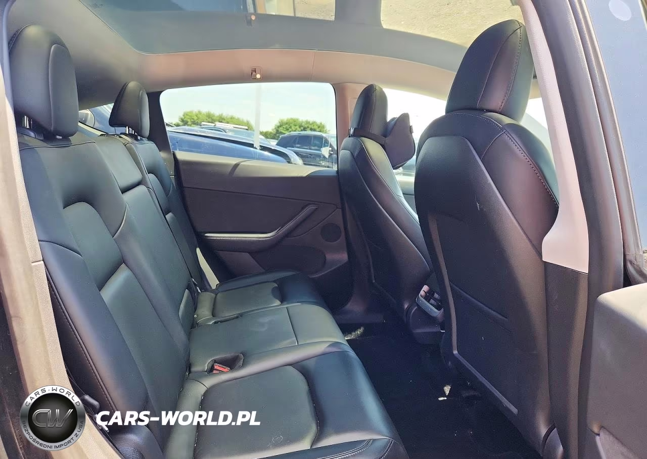 2021 Tesla Model Y VIN:5YJYGAEE4MF229670 - 11
