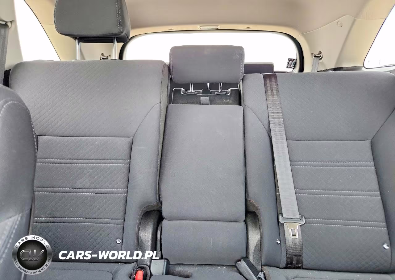 2018 Kia Sorento Lx VIN:5XYPGDA36JG414101 - 10