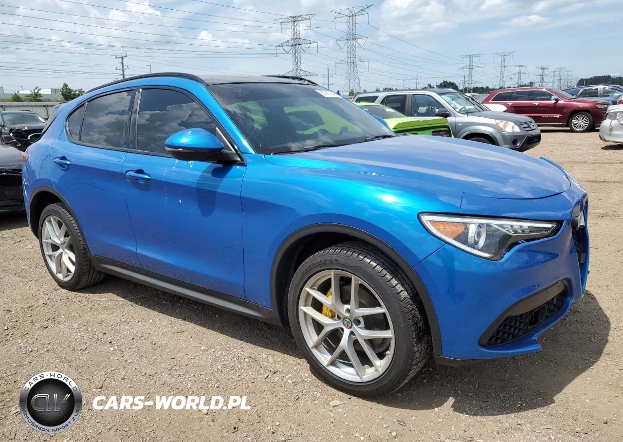 2019 Alfa Romeo Stelvio Ti VIN:ZASPAKBN3K7C70387 - 4