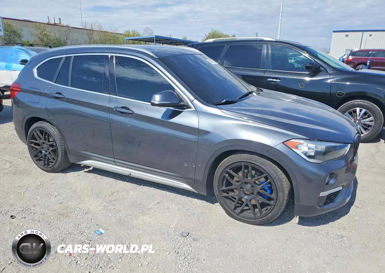 2018 BMW X1 Sdrive28I VIN:WBXHU7C38J5H43232 - 4