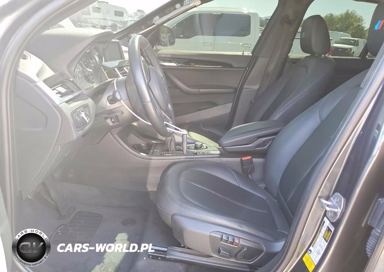 2018 BMW X1 Sdrive28I VIN:WBXHU7C38J5H43232 - 7