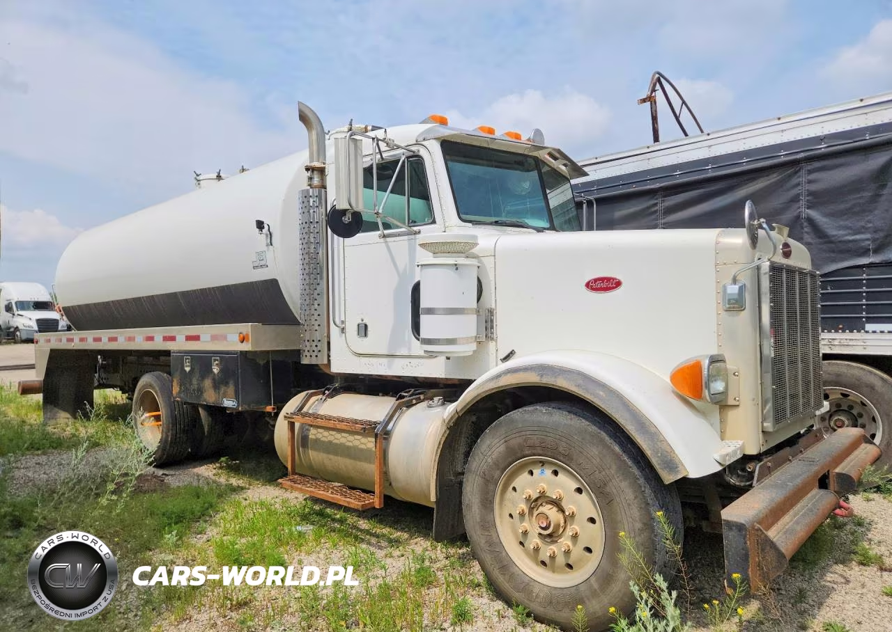 2004 Peterbilt 357 Tank Truck VIN:1NPALT0X24D828696 - 4