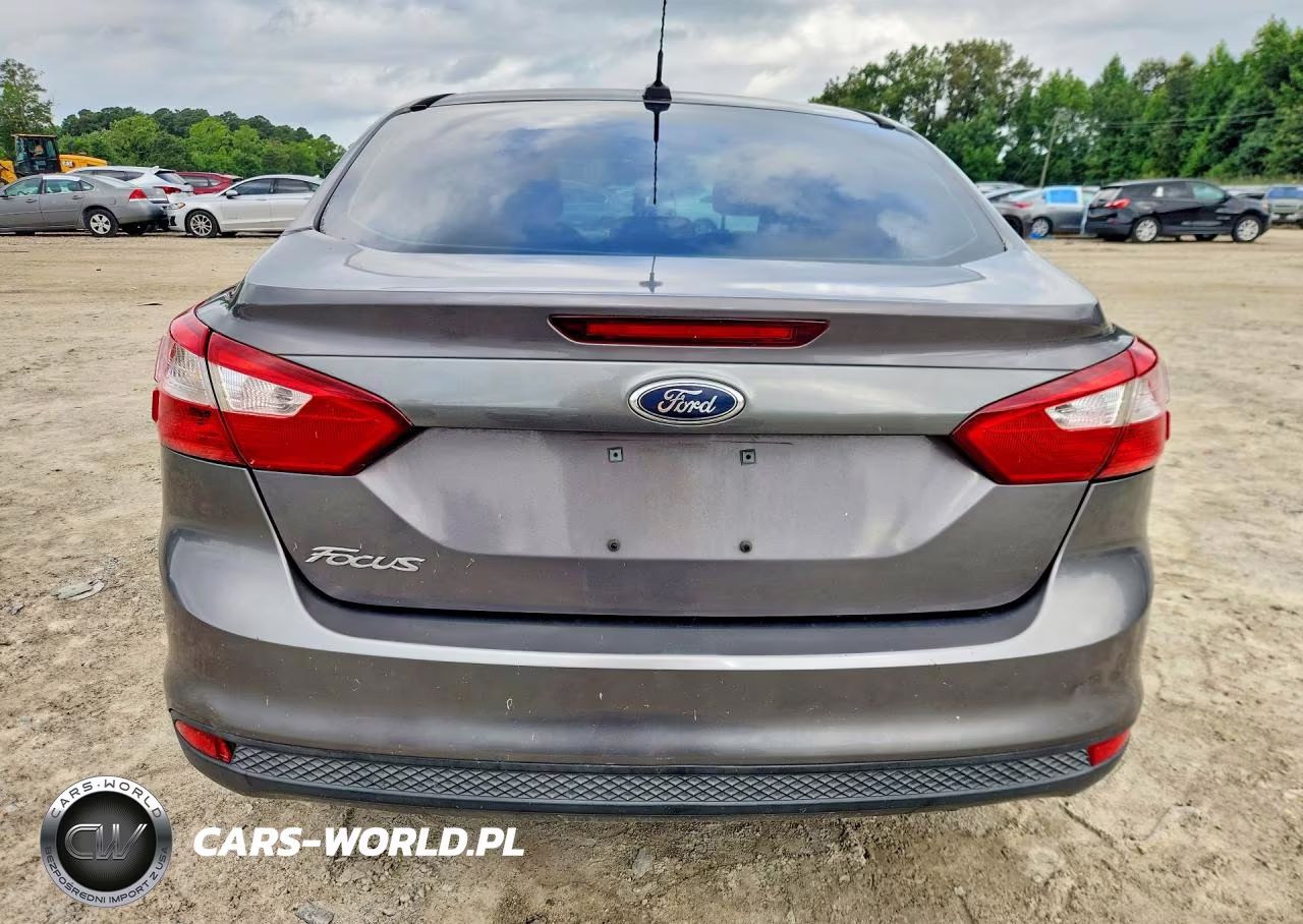 2012 Ford Focus S VIN:1FAHP3E2XCL321353 - 6