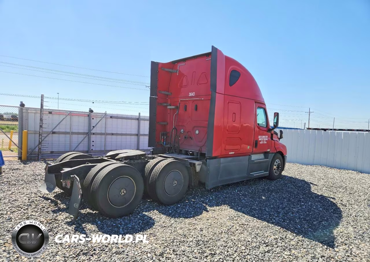 2019 Freightliner Cascadia 1 - Semi Truck VIN:1FUJHHDR1KLKE4167 - 3