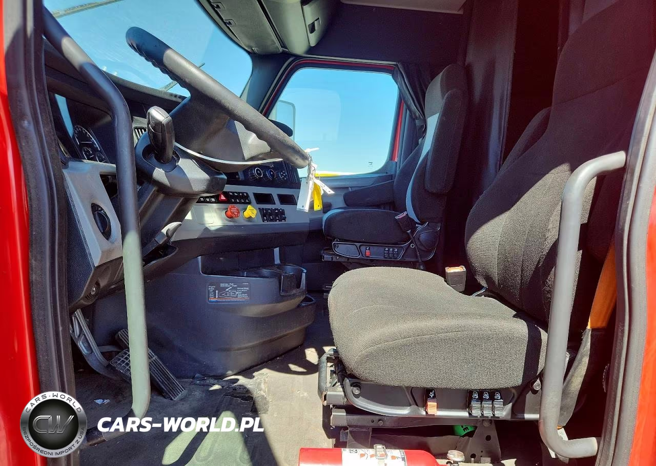 2019 Freightliner Cascadia 1 - Semi Truck VIN:1FUJHHDR1KLKE4167 - 7