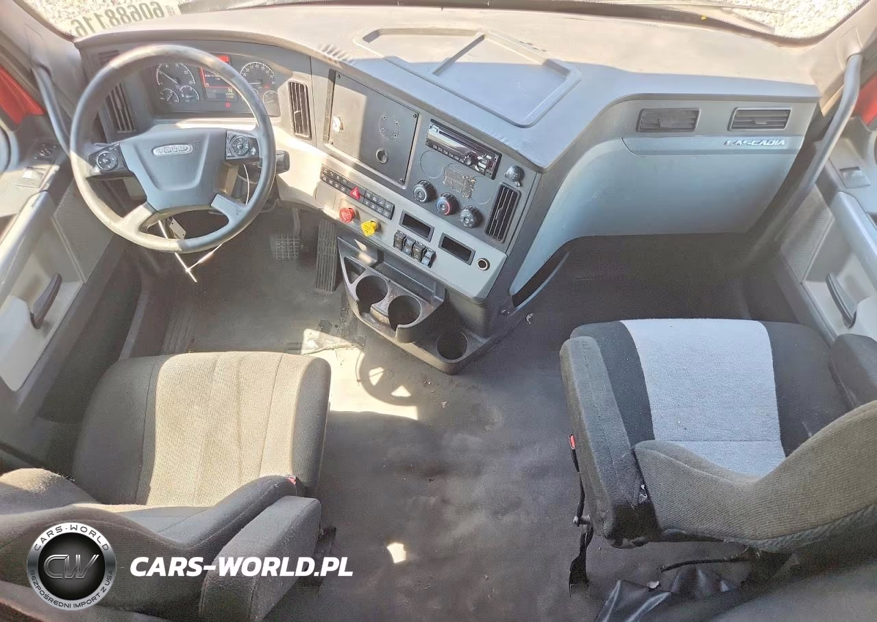 2019 Freightliner Cascadia 1 - Semi Truck VIN:1FUJHHDR1KLKE4167 - 8