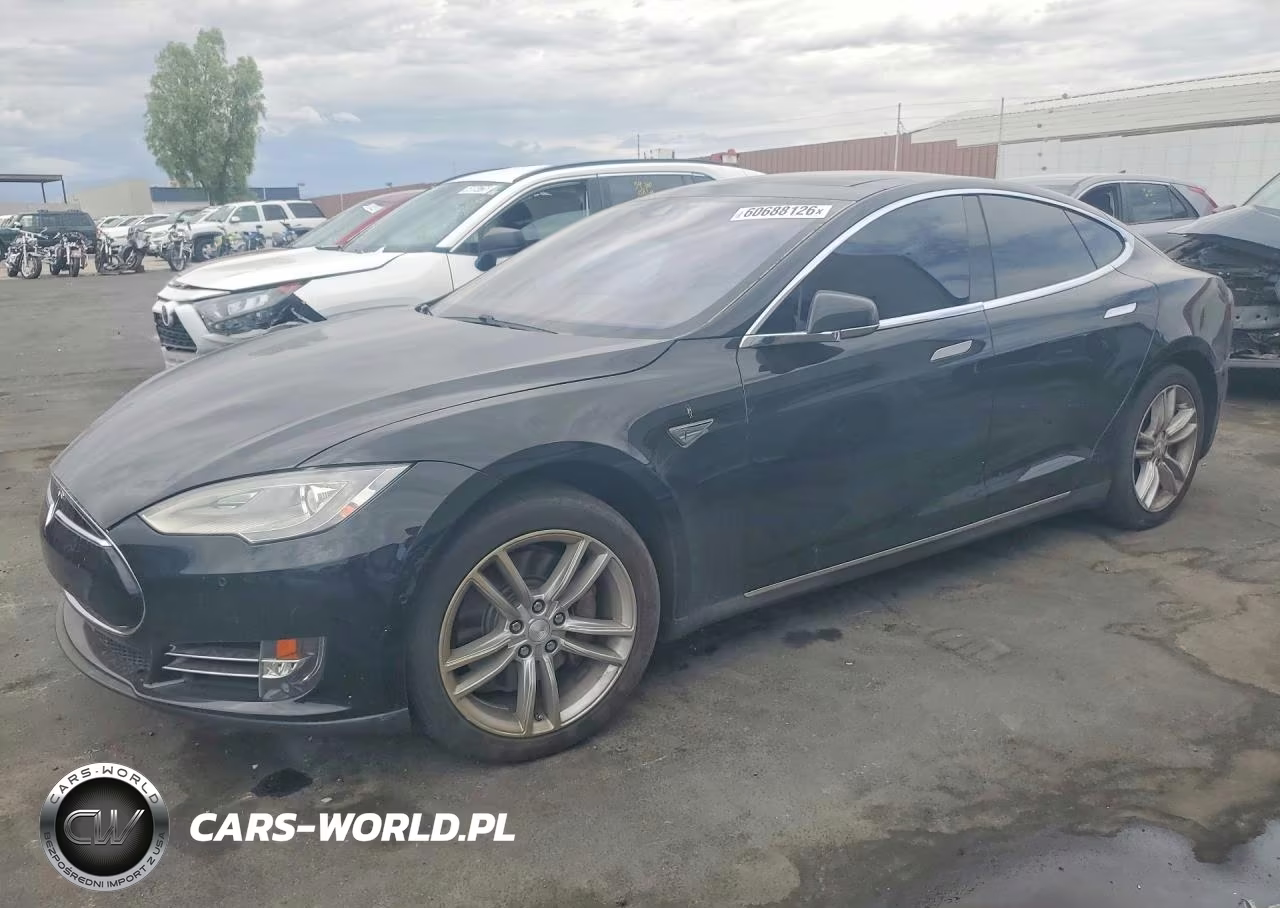 2015 Tesla Model S – zdjęcie 1 z 12