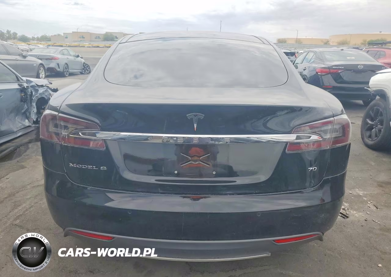 2015 Tesla Model S VIN:5YJSA1E19FF116174 - 6
