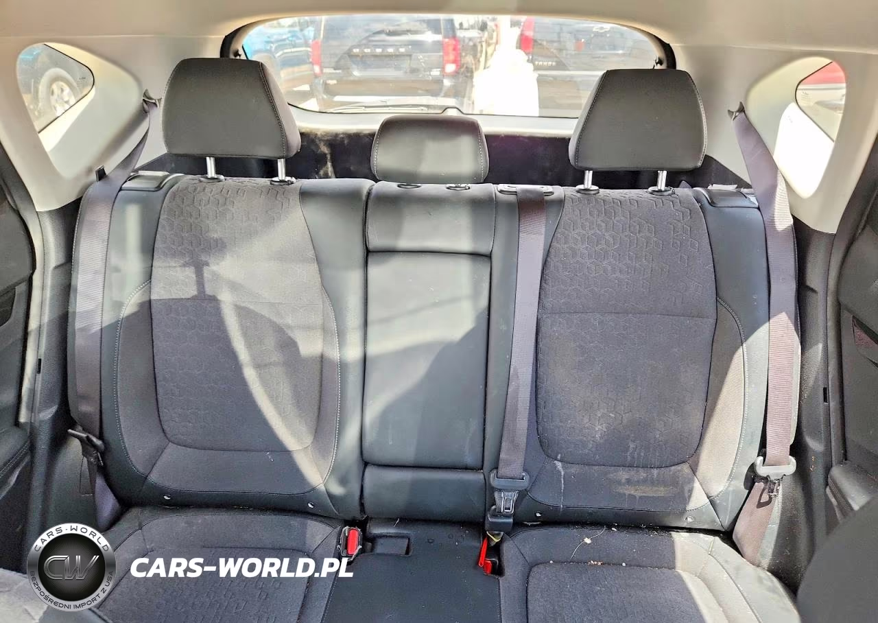 2024 Kia Seltos S VIN:KNDEU2AA0R7587589 - 10