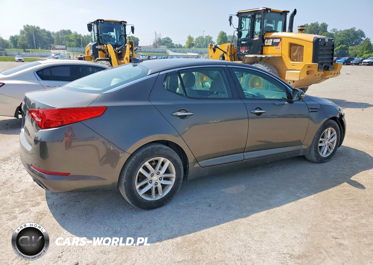 2012 Kia Optima Lx VIN:5XXGM4A78CG032168 - 3