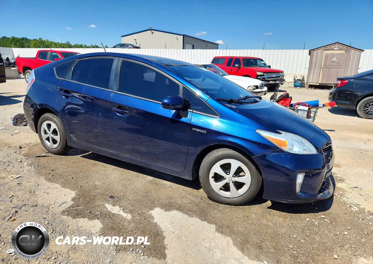 2013 Toyota Prius Four VIN:JTDKN3DU6D1615998 - 4