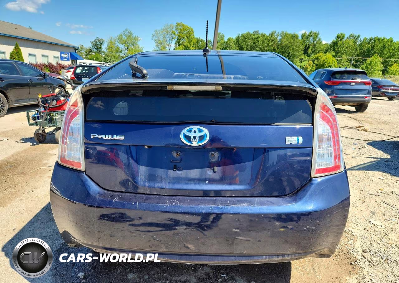 2013 Toyota Prius Four VIN:JTDKN3DU6D1615998 - 6