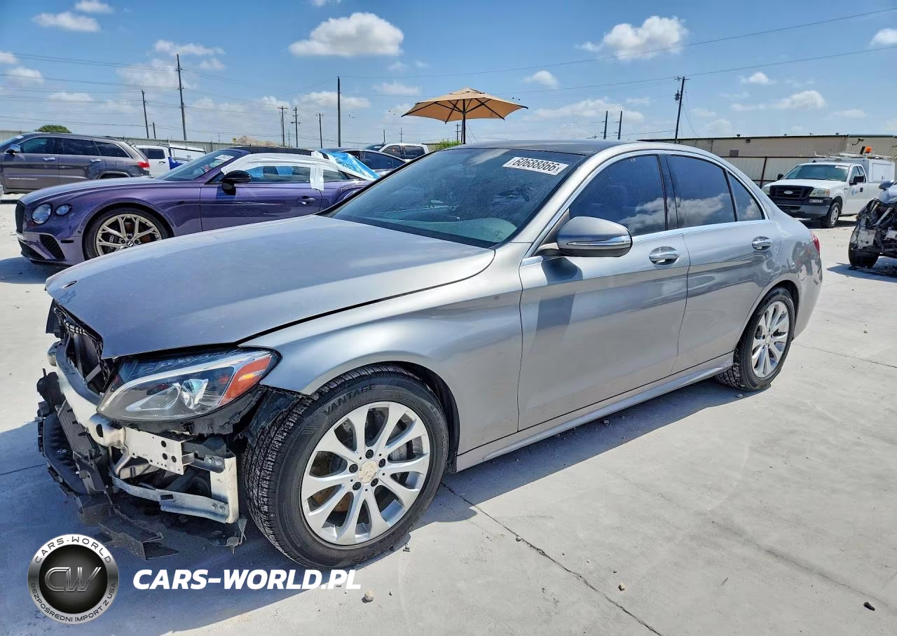 2015 Mercedes-Benz C 300