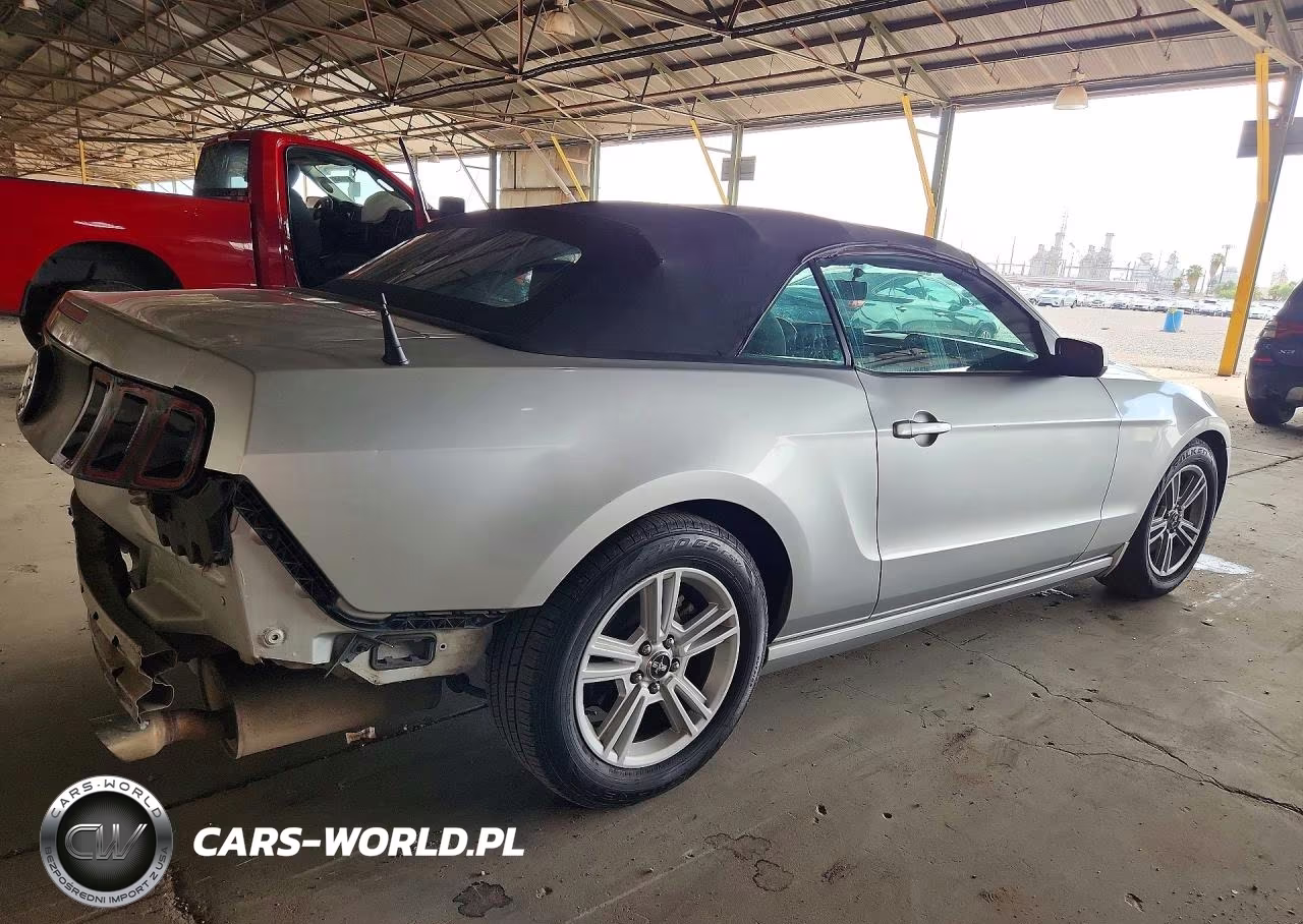 2014 Ford Mustang VIN:1ZVBP8EM6E5260327 - 3