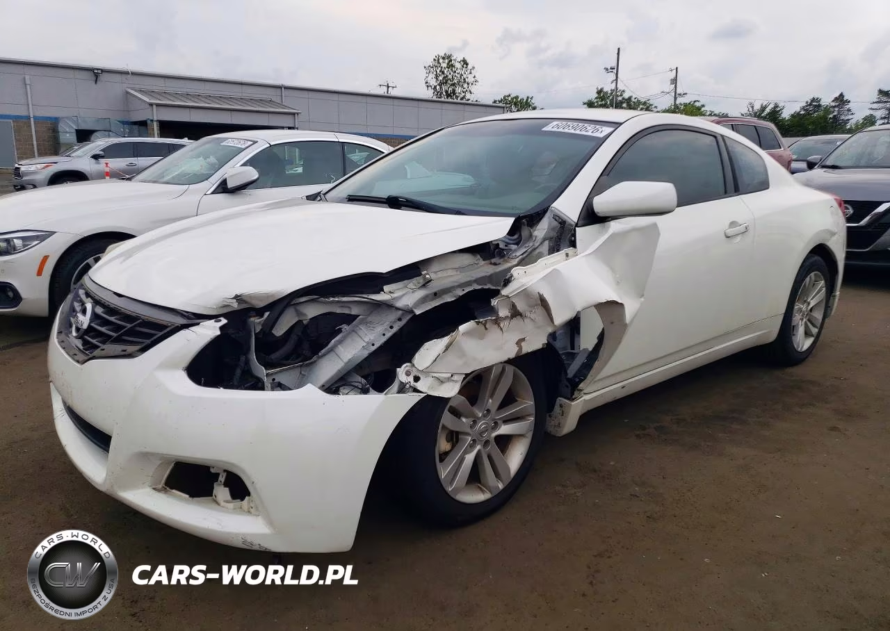 2010 Nissan Altima S – zdjęcie 1 z 12