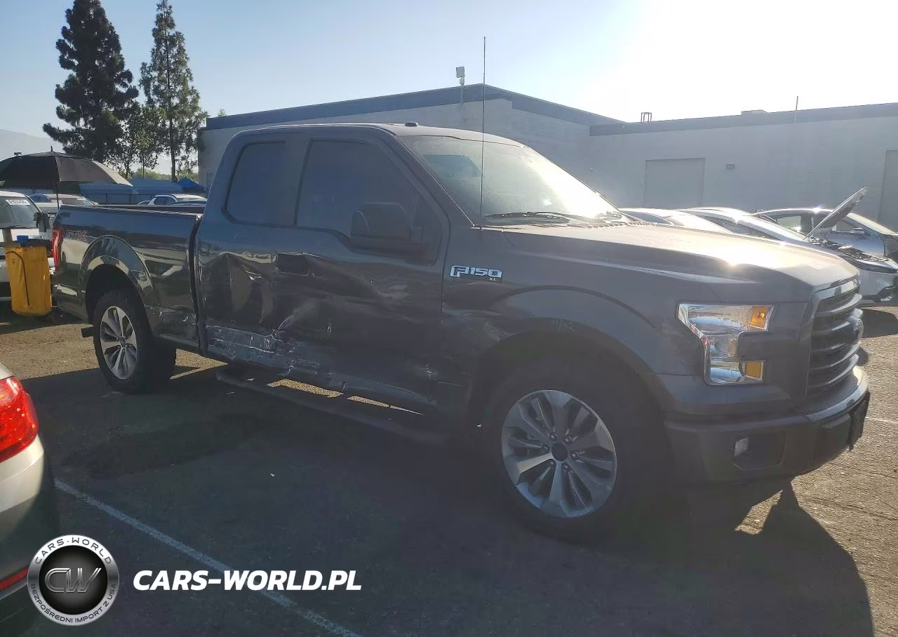 2017 Ford F150 Super Cab VIN:1FTEX1CP3HKD54563 - 4