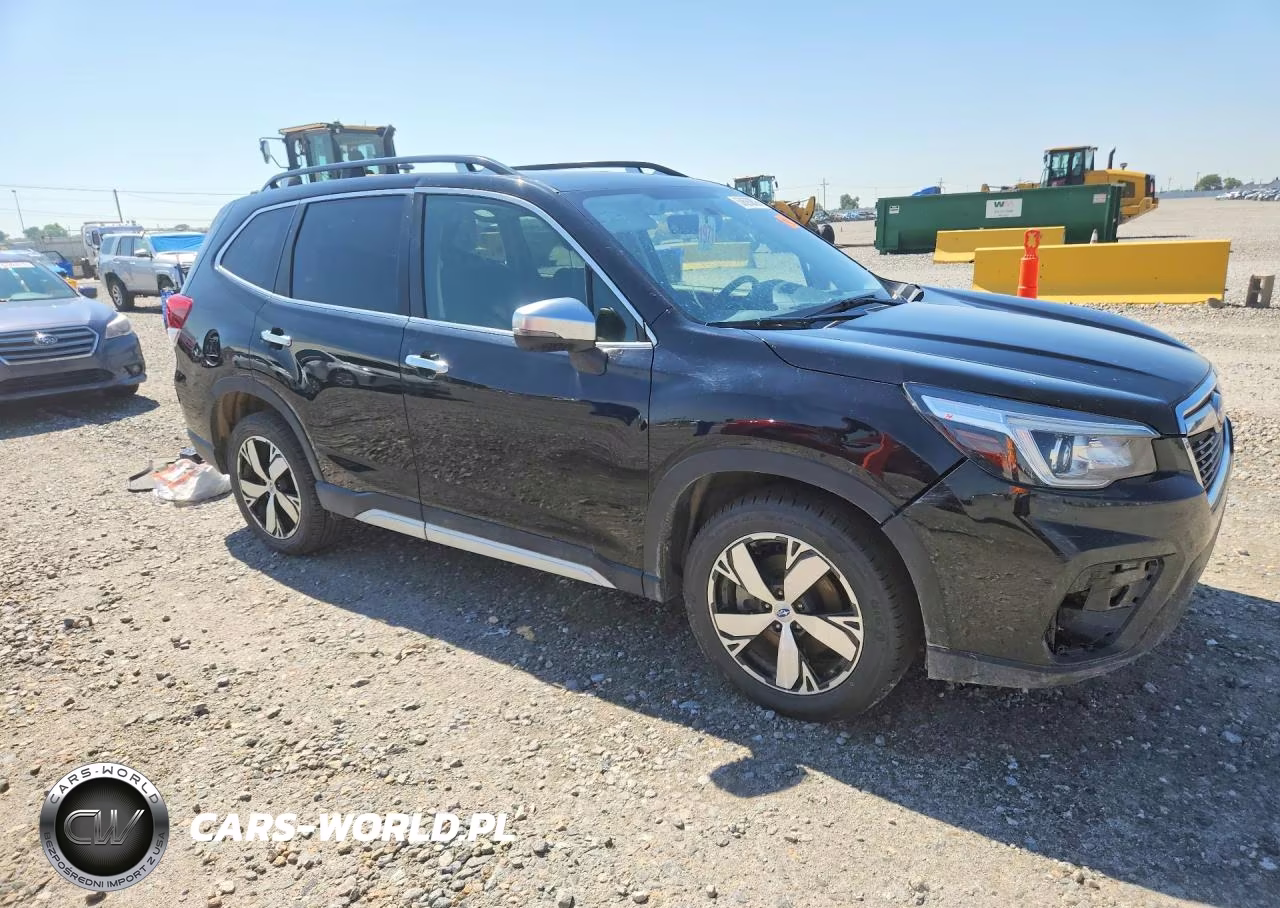 2019 Subaru Forester Touring VIN:JF2SKAWC6KH572254 - 4