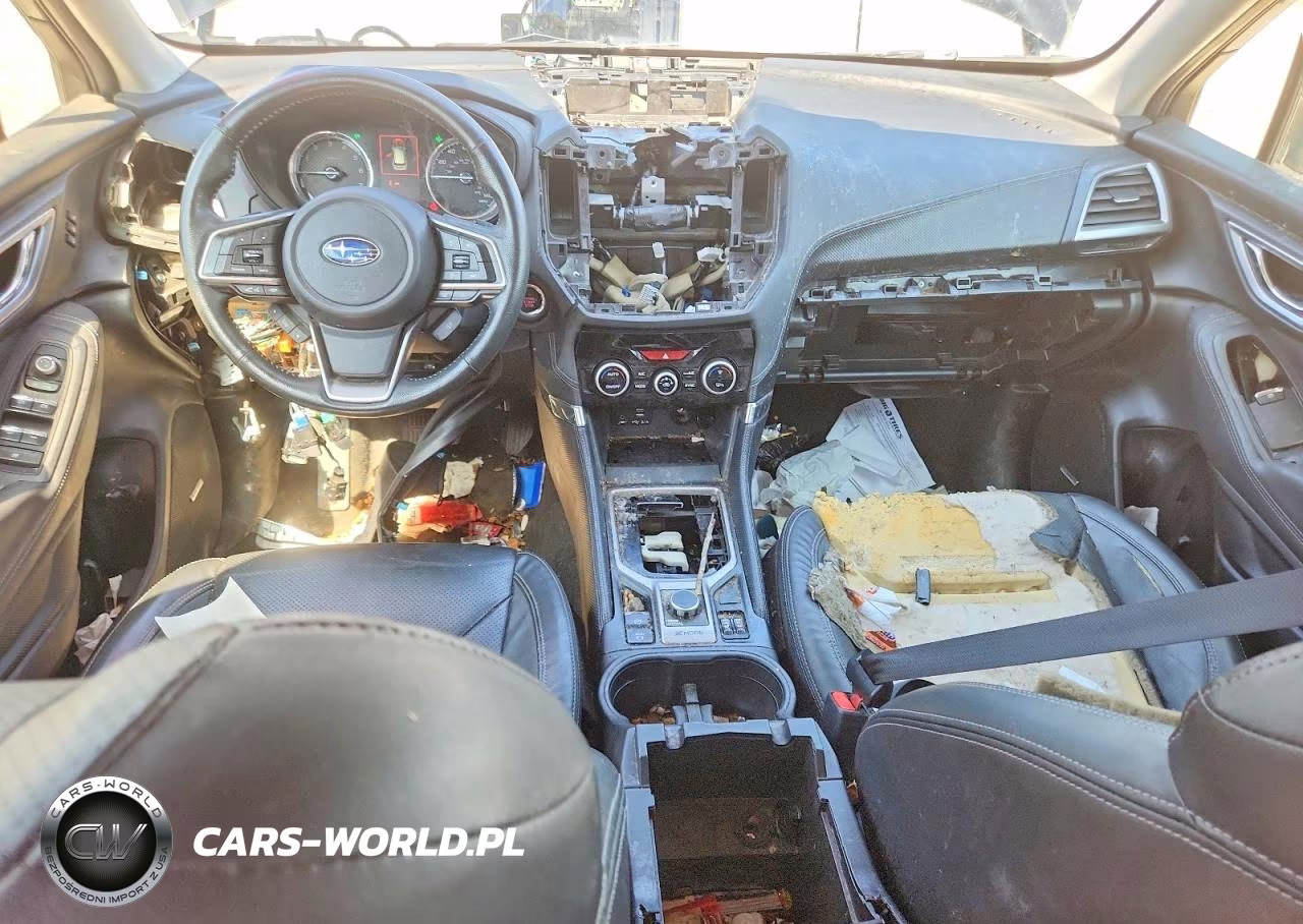 2019 Subaru Forester Touring VIN:JF2SKAWC6KH572254 - 8