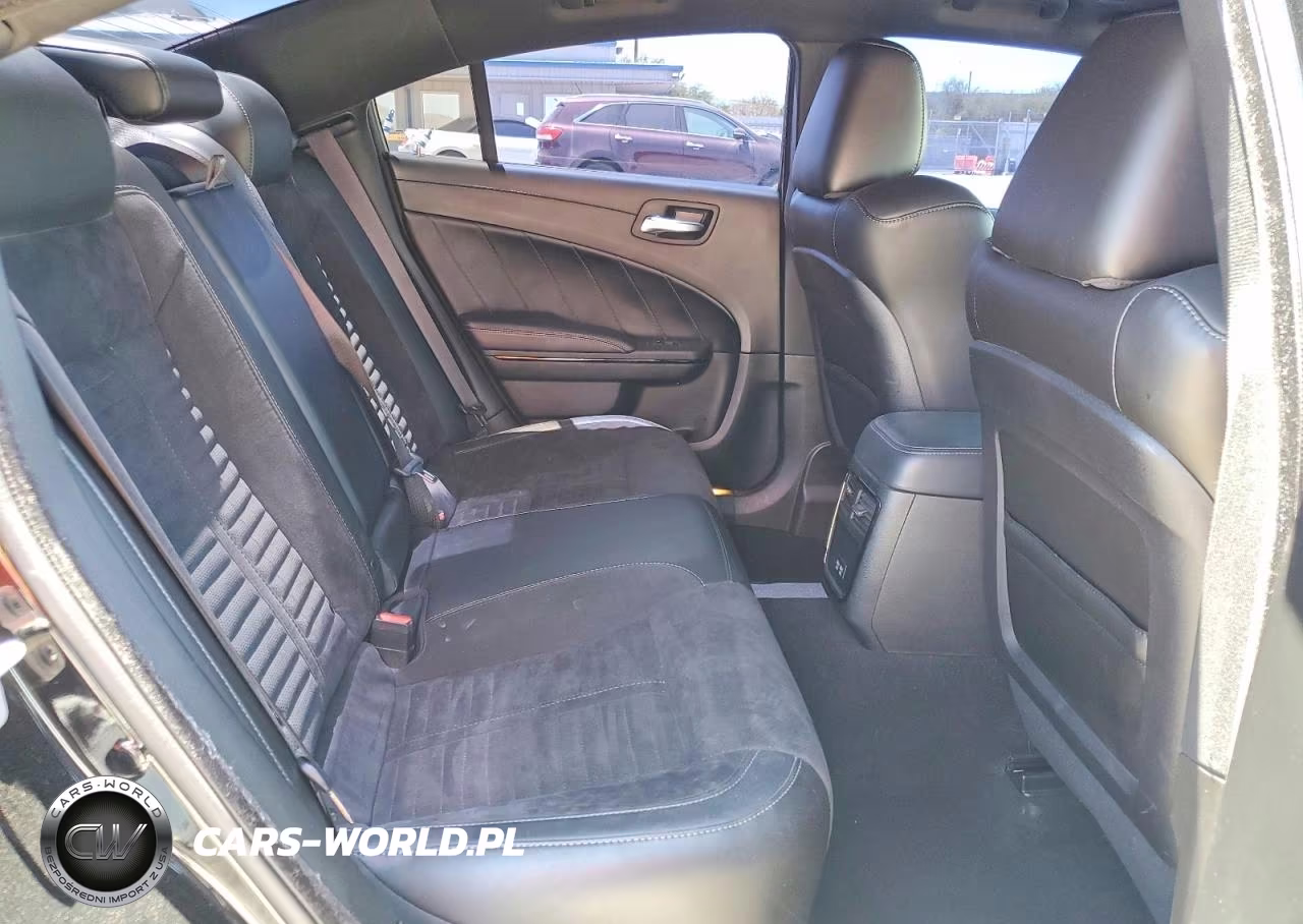 2023 Dodge Charger Scat Pack VIN:2C3CDXGJXPH604058 - 10