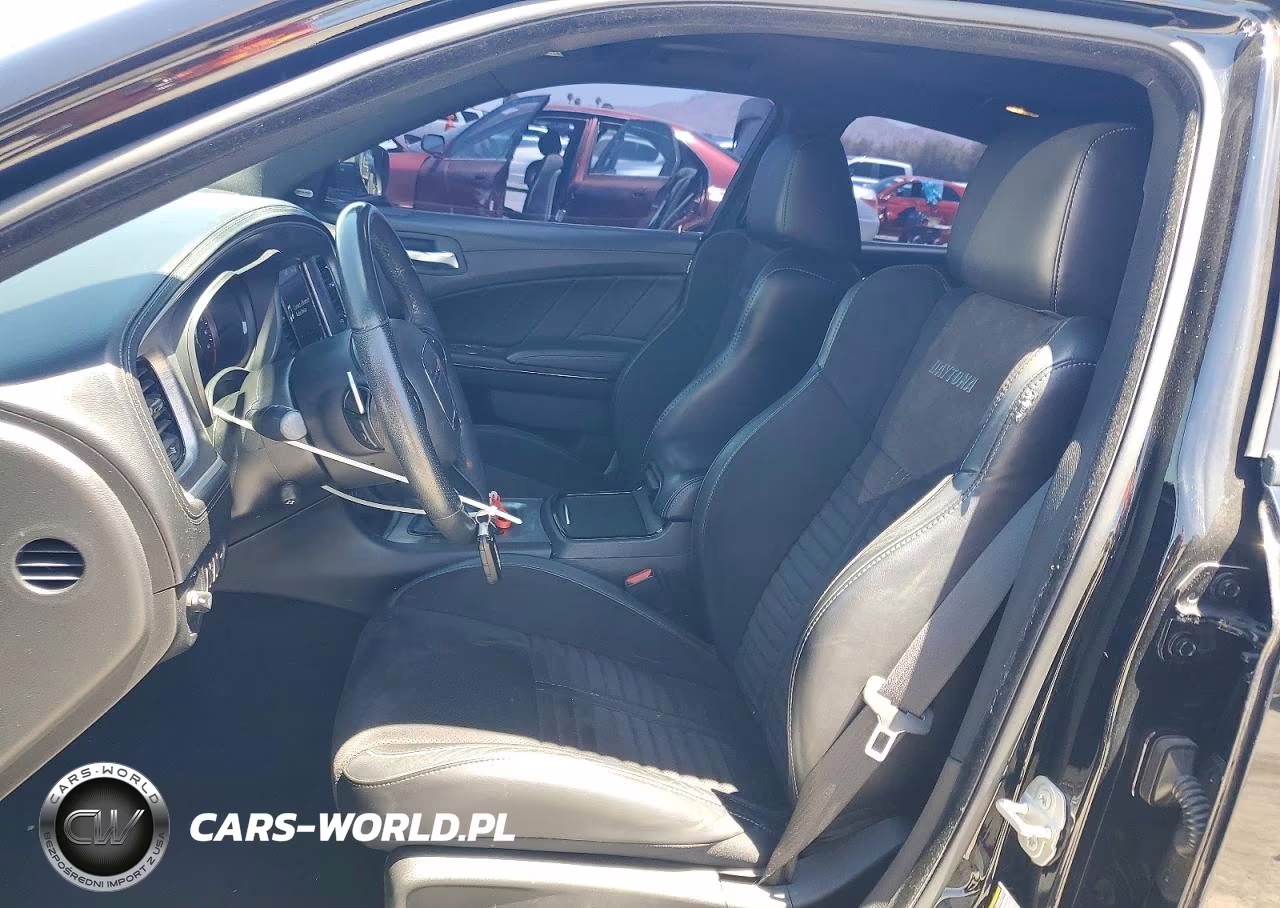 2023 Dodge Charger Scat Pack VIN:2C3CDXGJXPH604058 - 7