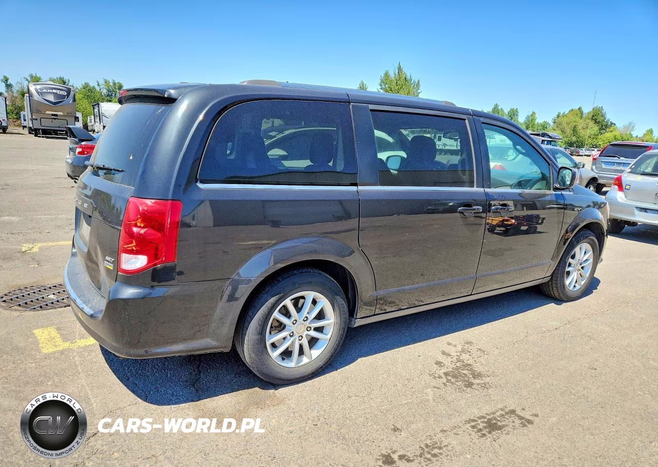 2018 Dodge Grand Caravan Sxt VIN:2C4RDGCG5JR265484 - 3