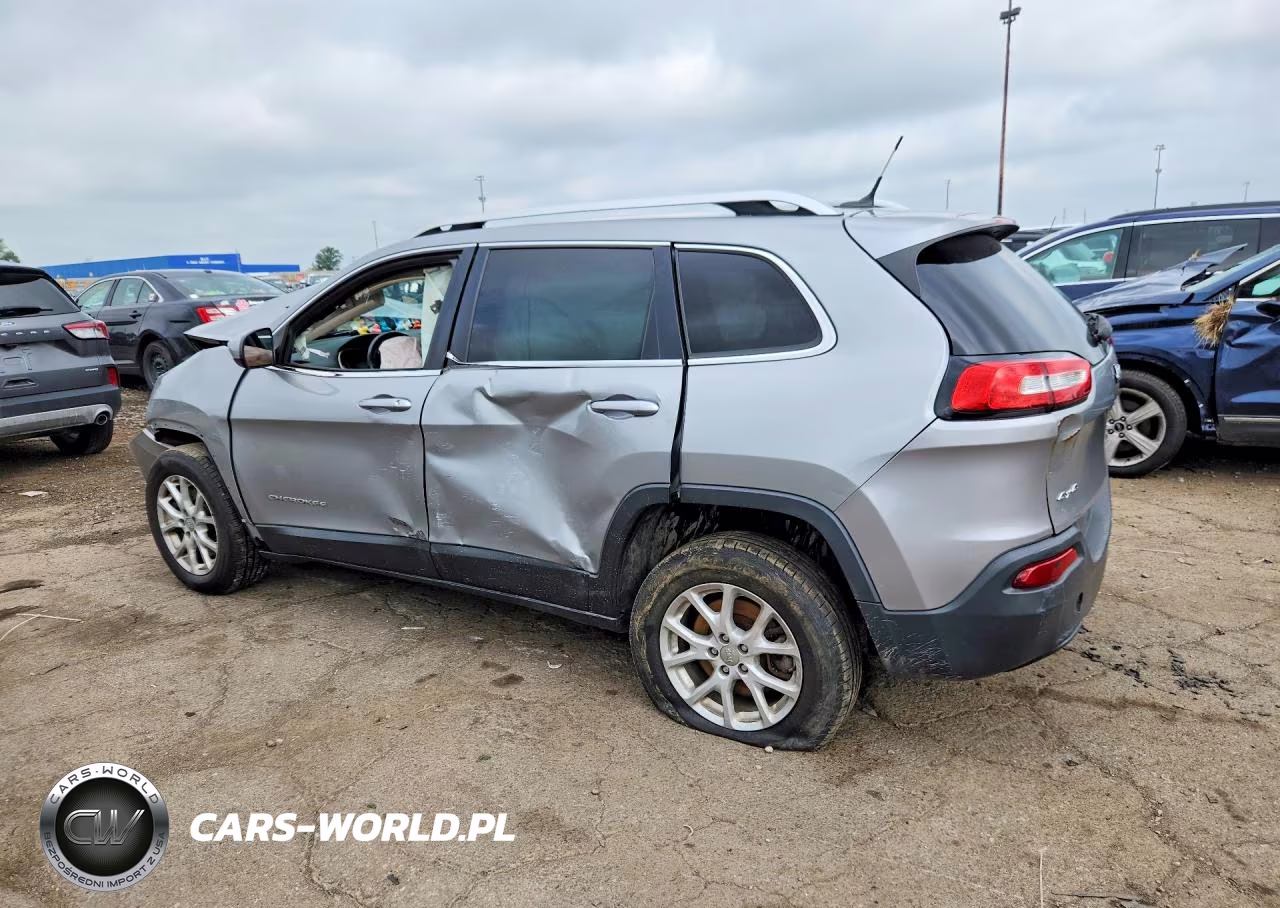 2015 Jeep Cherokee Latitude VIN:1C4PJMCB9FW636311 - 2