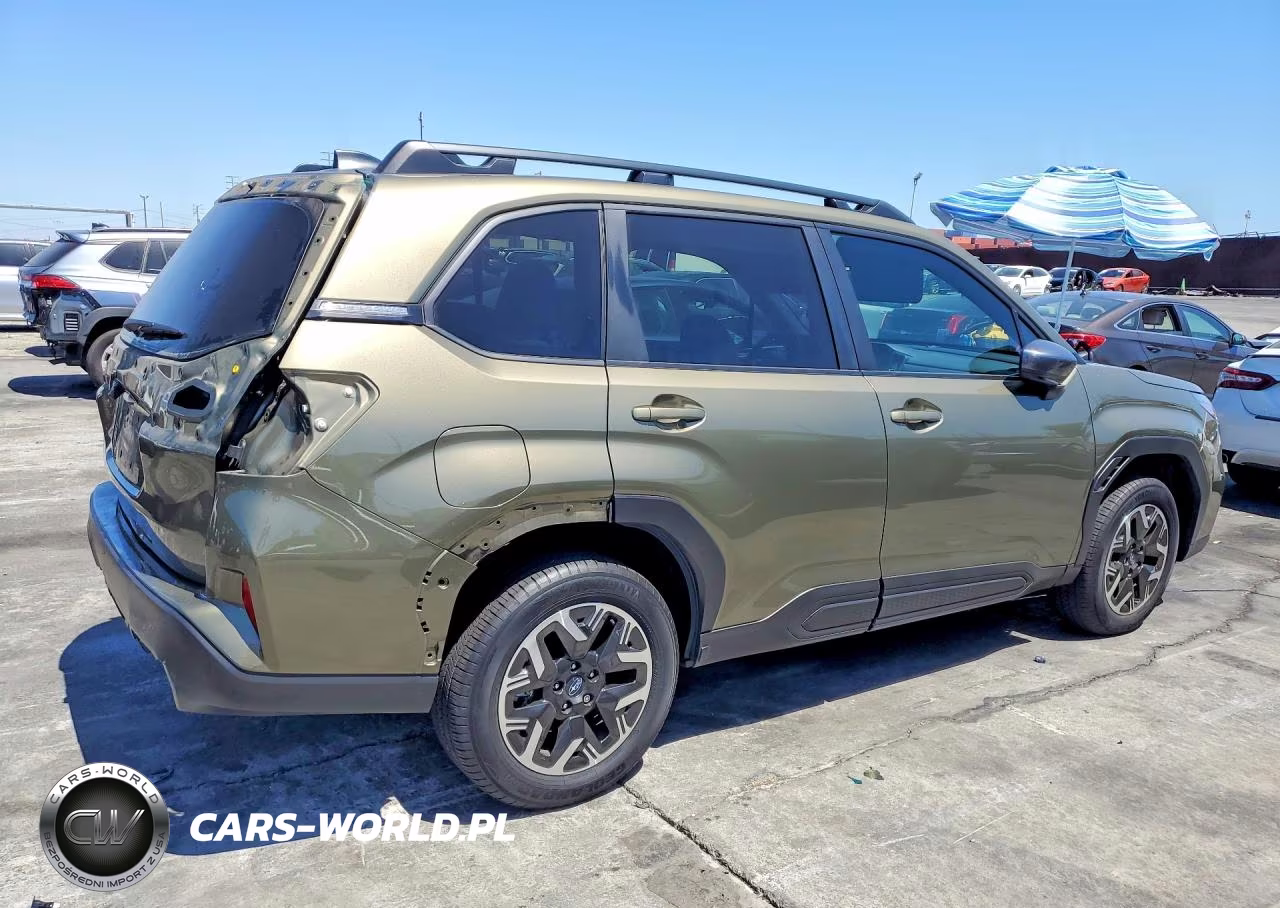 2025 Subaru Forester Premium VIN:JF2SLDDC1SH519849 - 3