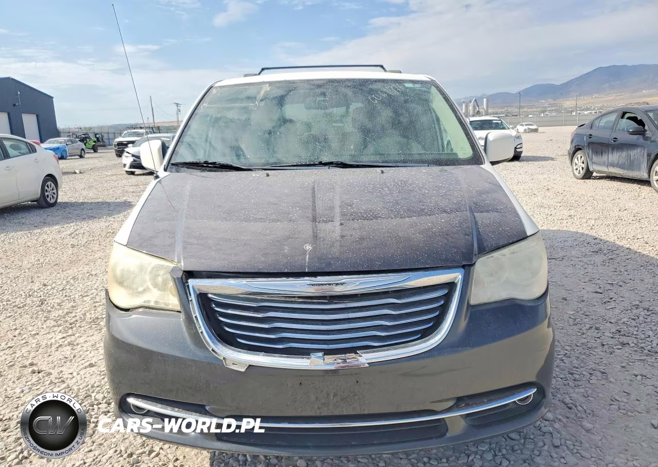 2012 Chrysler Town & Country Touring VIN:2C4RC1BG0CR138839 - 5