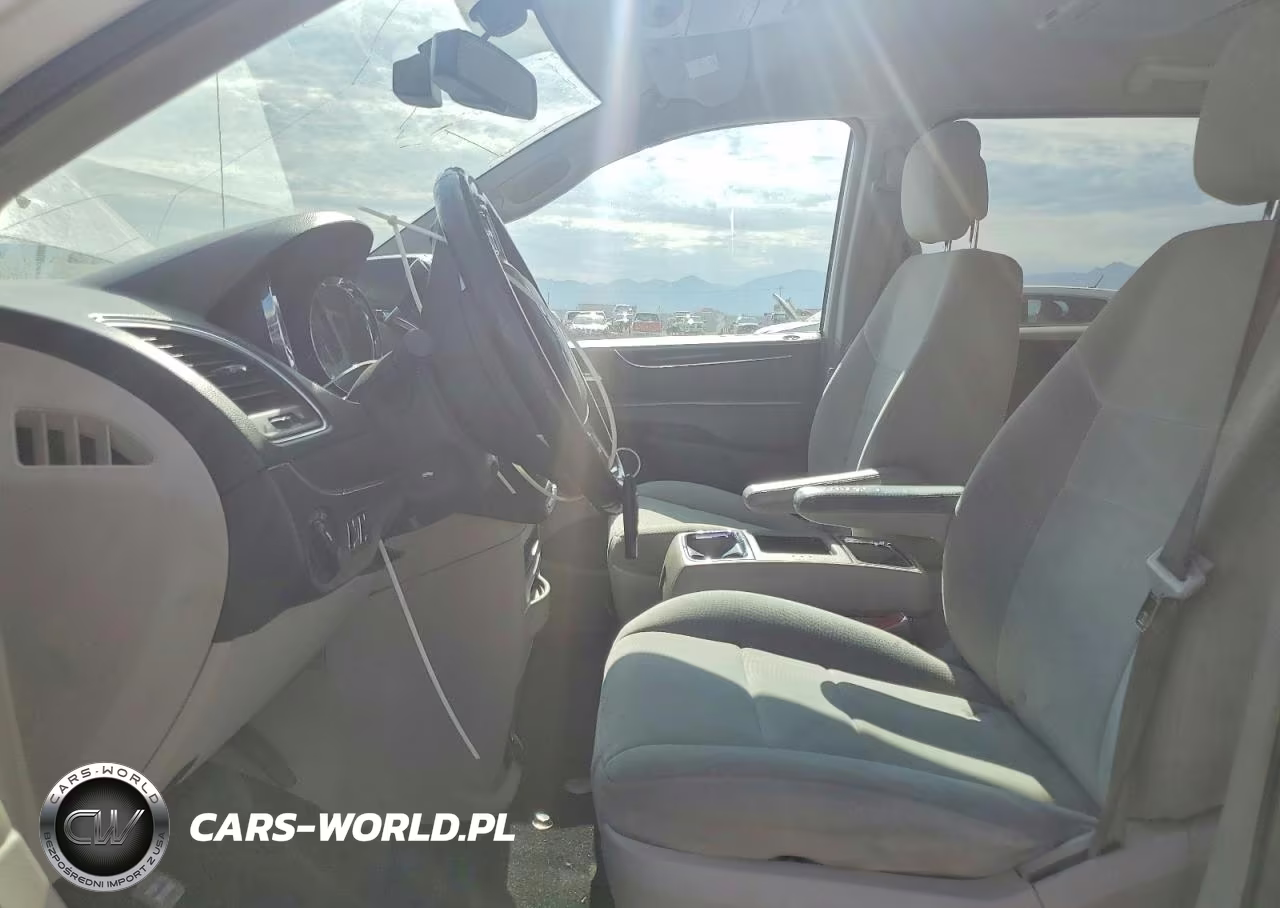 2012 Chrysler Town & Country Touring VIN:2C4RC1BG0CR138839 - 7