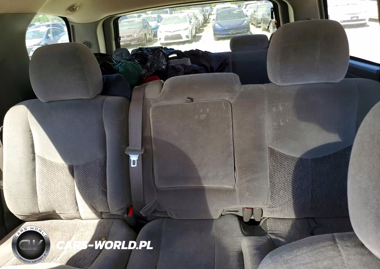 2003 Chevrolet Tahoe C1500 VIN:1GNEC13V83J327813 - 10