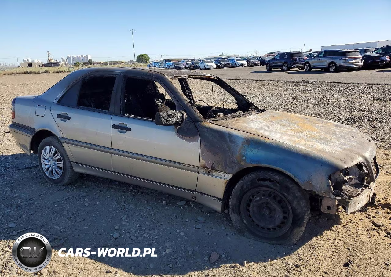 1999 Mercedes-Benz C 230 VIN:WDBHA24G1XF861891 - 4