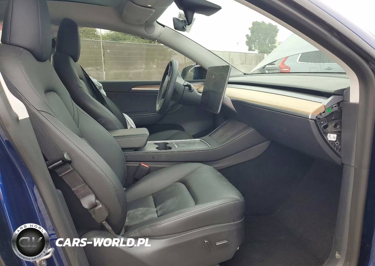 2023 Tesla Model Y VIN:7SAYGDEEXPA037885 - 7