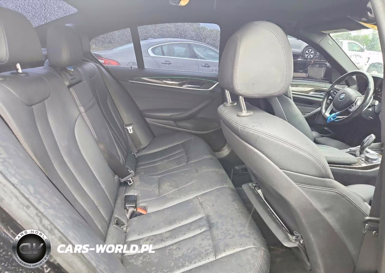 2018 BMW 530 Xi VIN:WBAJA7C51JWA72440 - 10