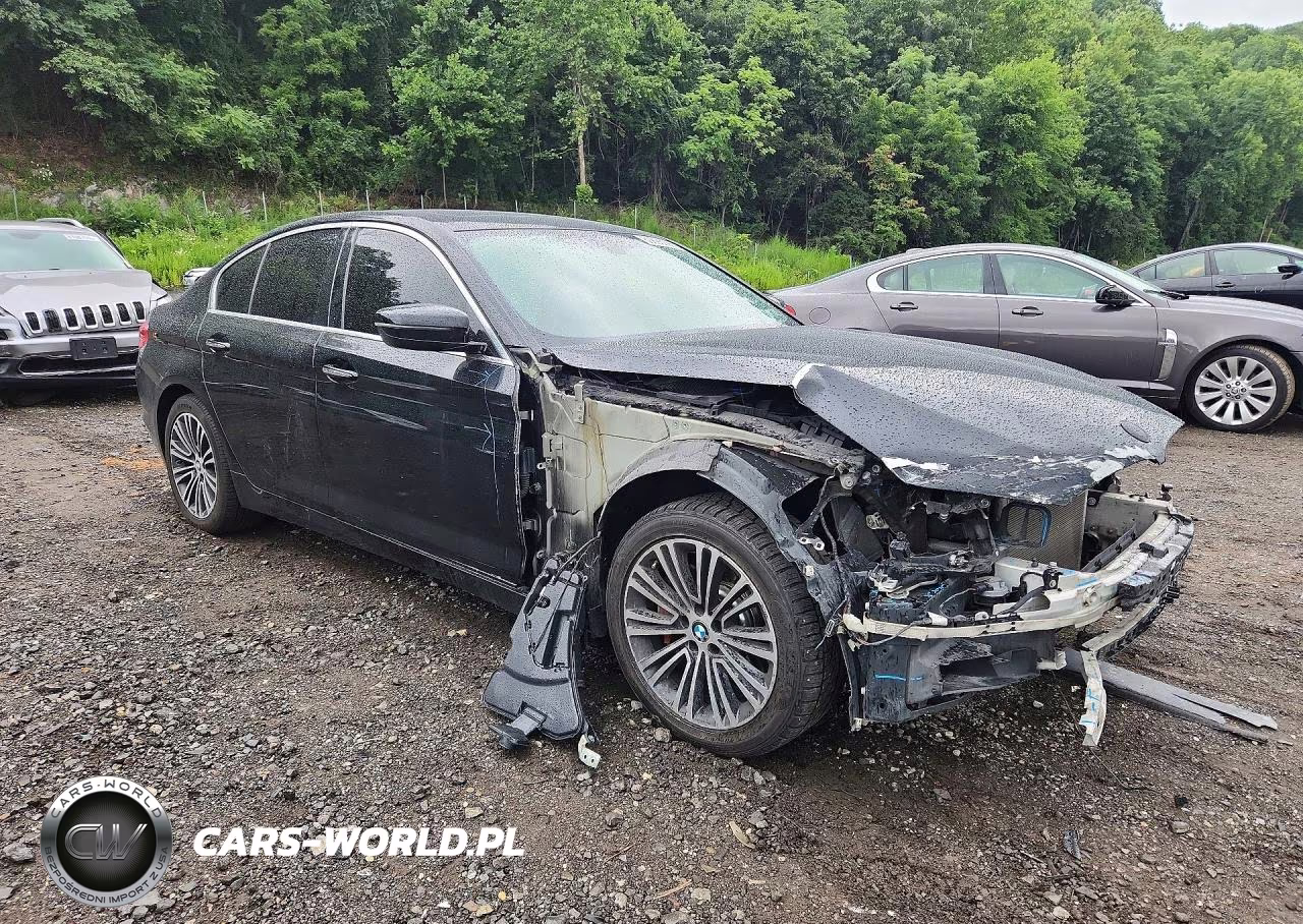2018 BMW 530 Xi VIN:WBAJA7C51JWA72440 - 4