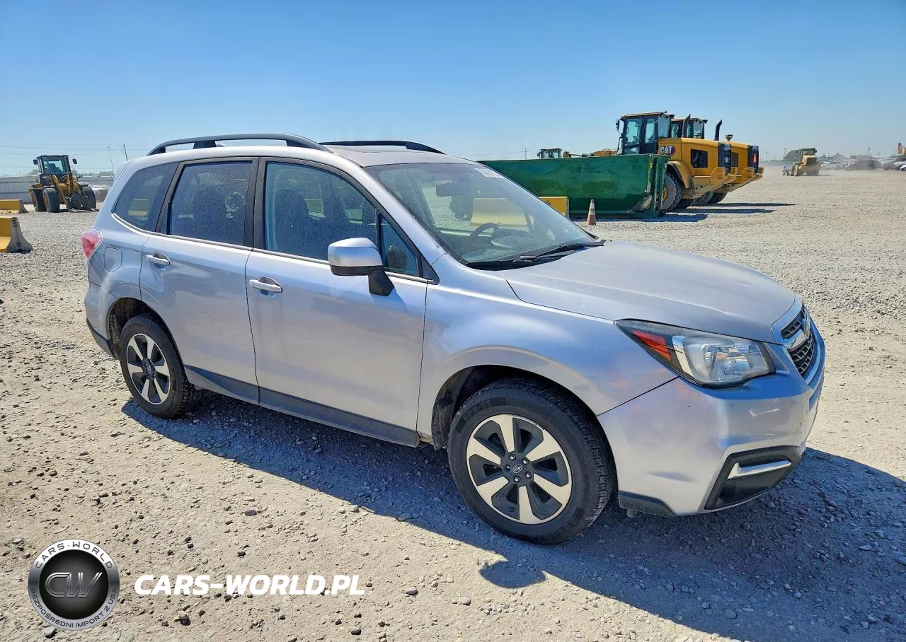 2018 Subaru Forester 2.5I Premium VIN:JF2SJAGC7JH566365 - 4