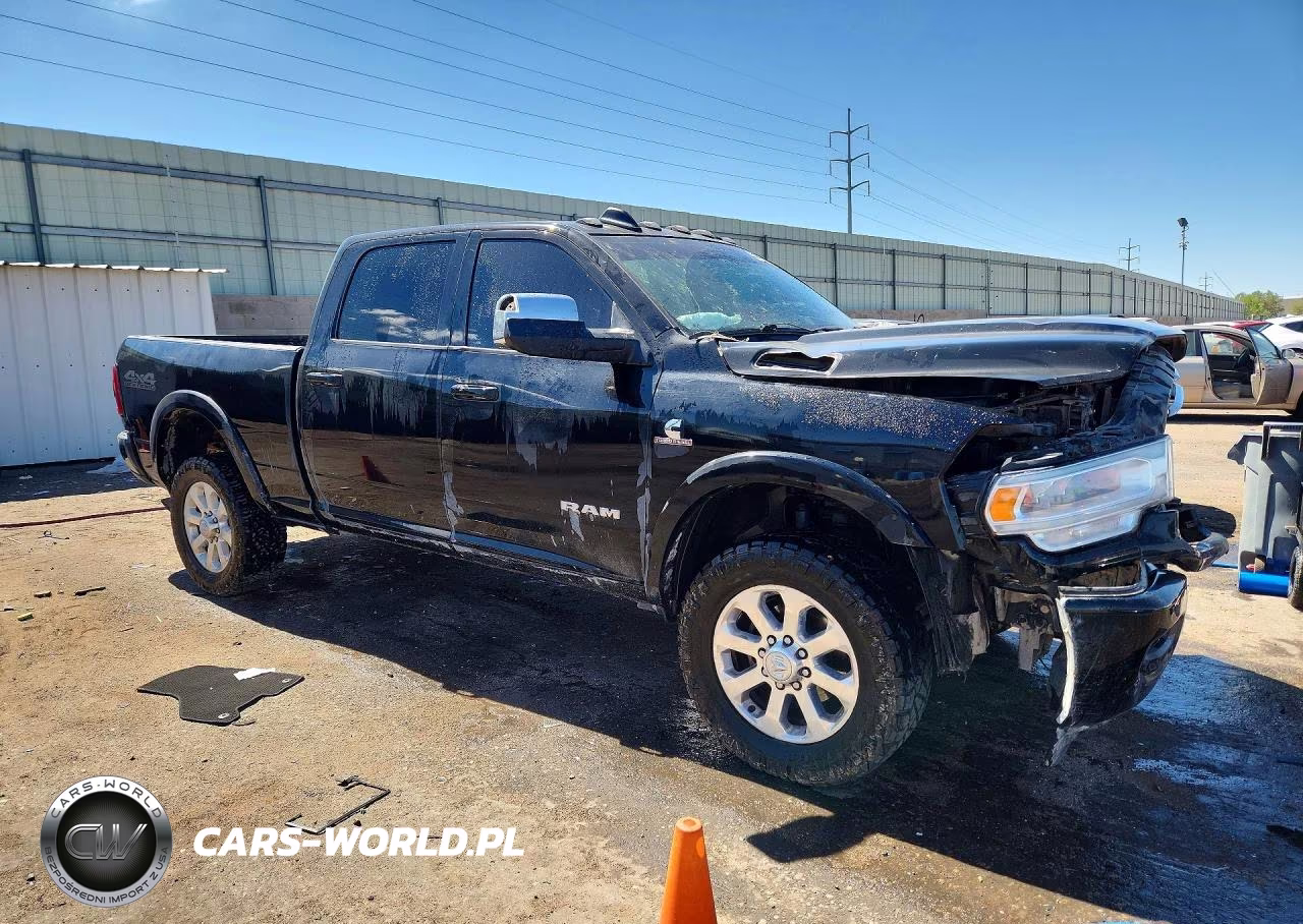 2022 Ram 2500 Laramie VIN:3C6UR5FL8NG229915 - 4