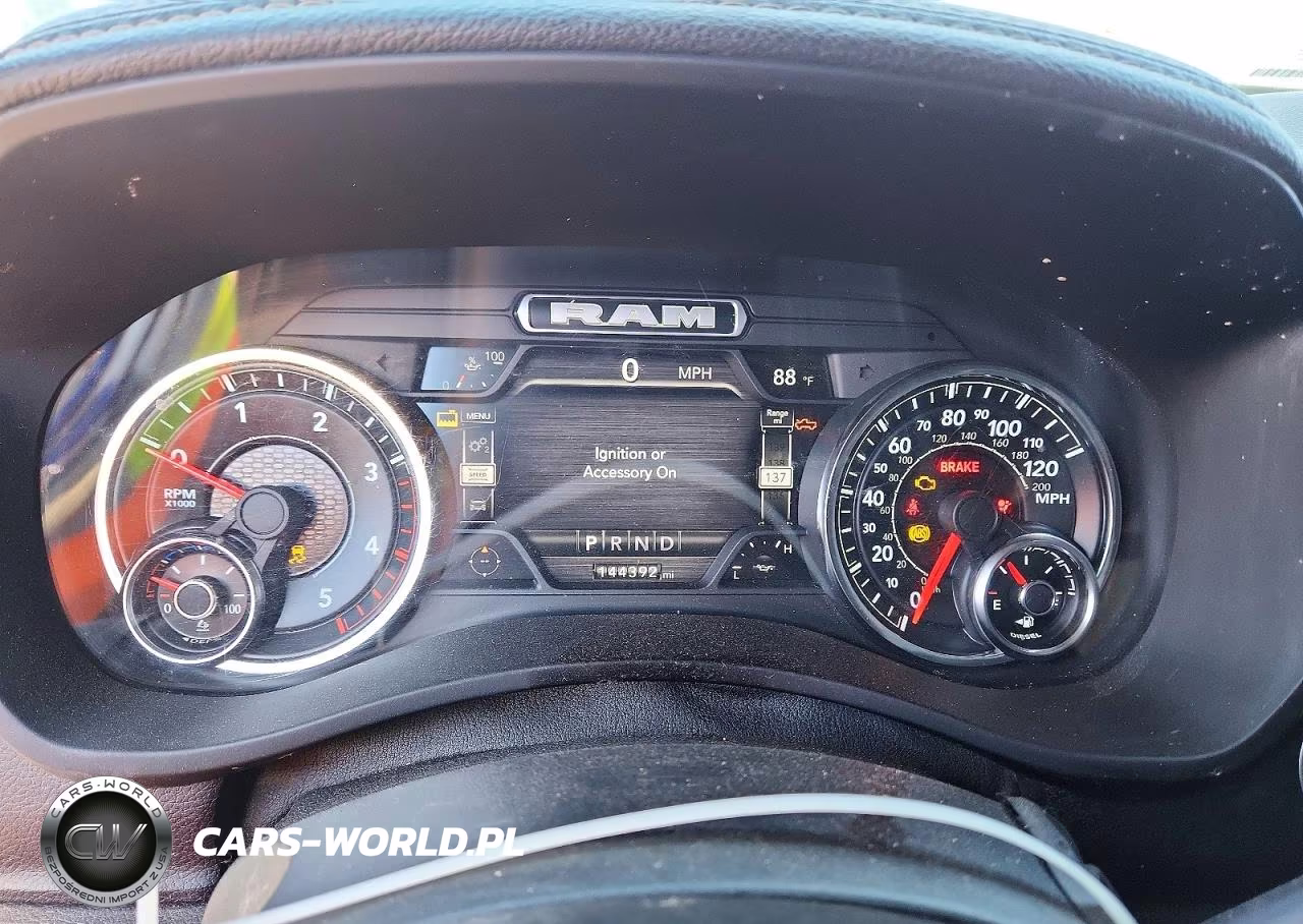 2022 Ram 2500 Laramie VIN:3C6UR5FL8NG229915 - 9