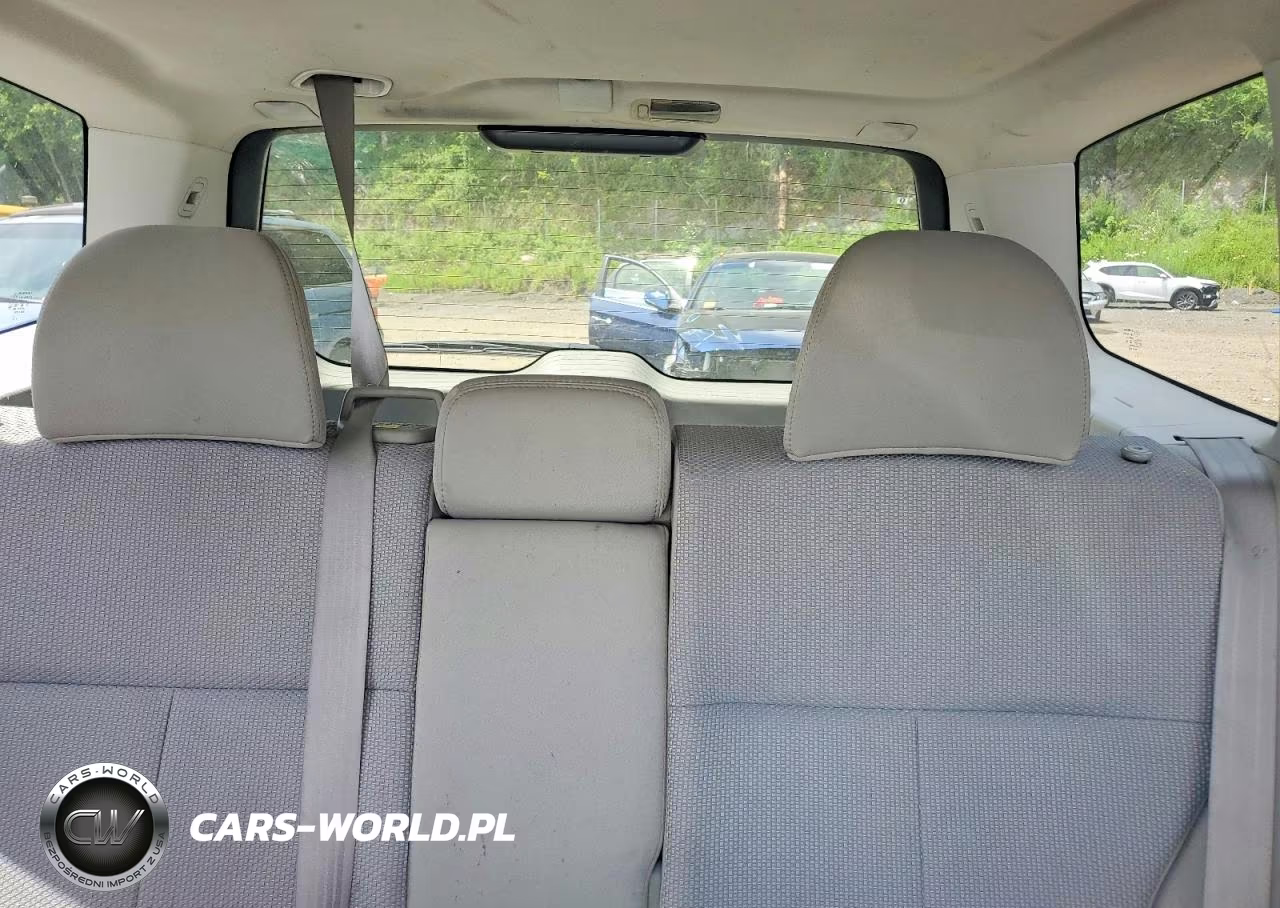 2011 Subaru Forester 2.5X Premium VIN:JF2SHADC8BH764910 - 10