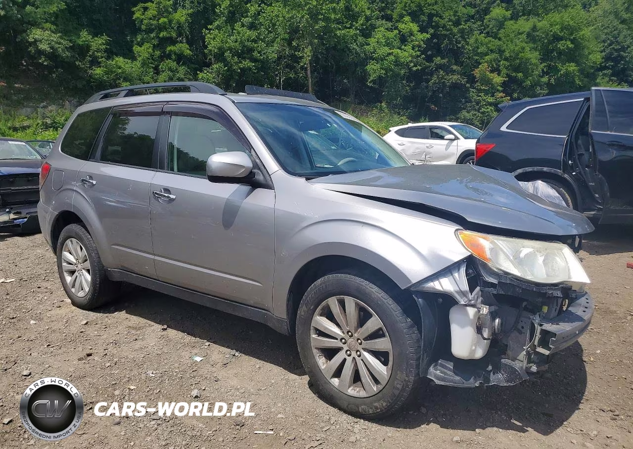 2011 Subaru Forester 2.5X Premium VIN:JF2SHADC8BH764910 - 4