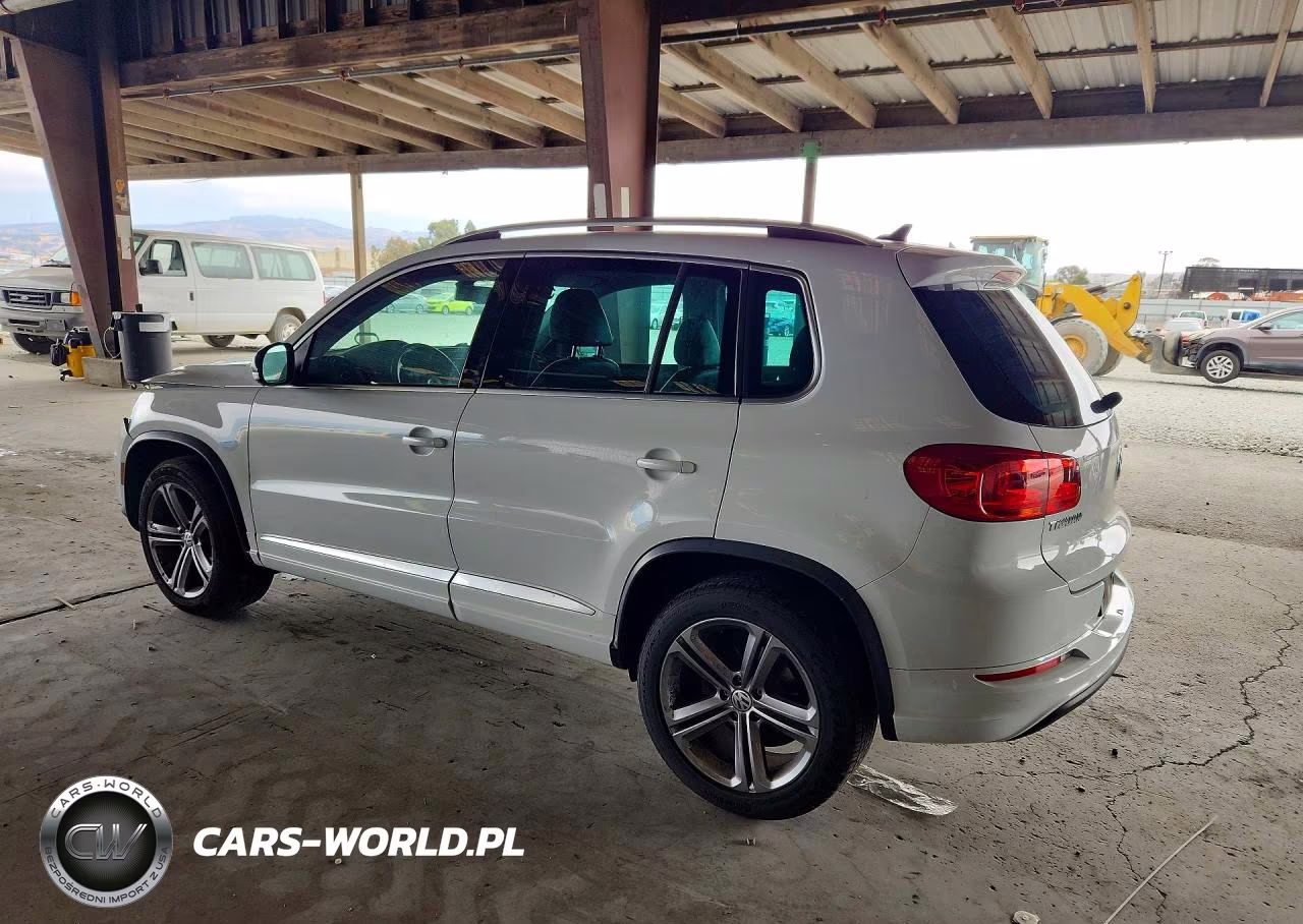 2017 Volkswagen Tiguan Sport VIN:WVGUV7AX0HK037522 - 2