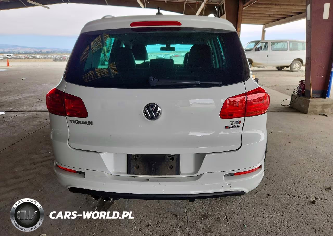 2017 Volkswagen Tiguan Sport VIN:WVGUV7AX0HK037522 - 6